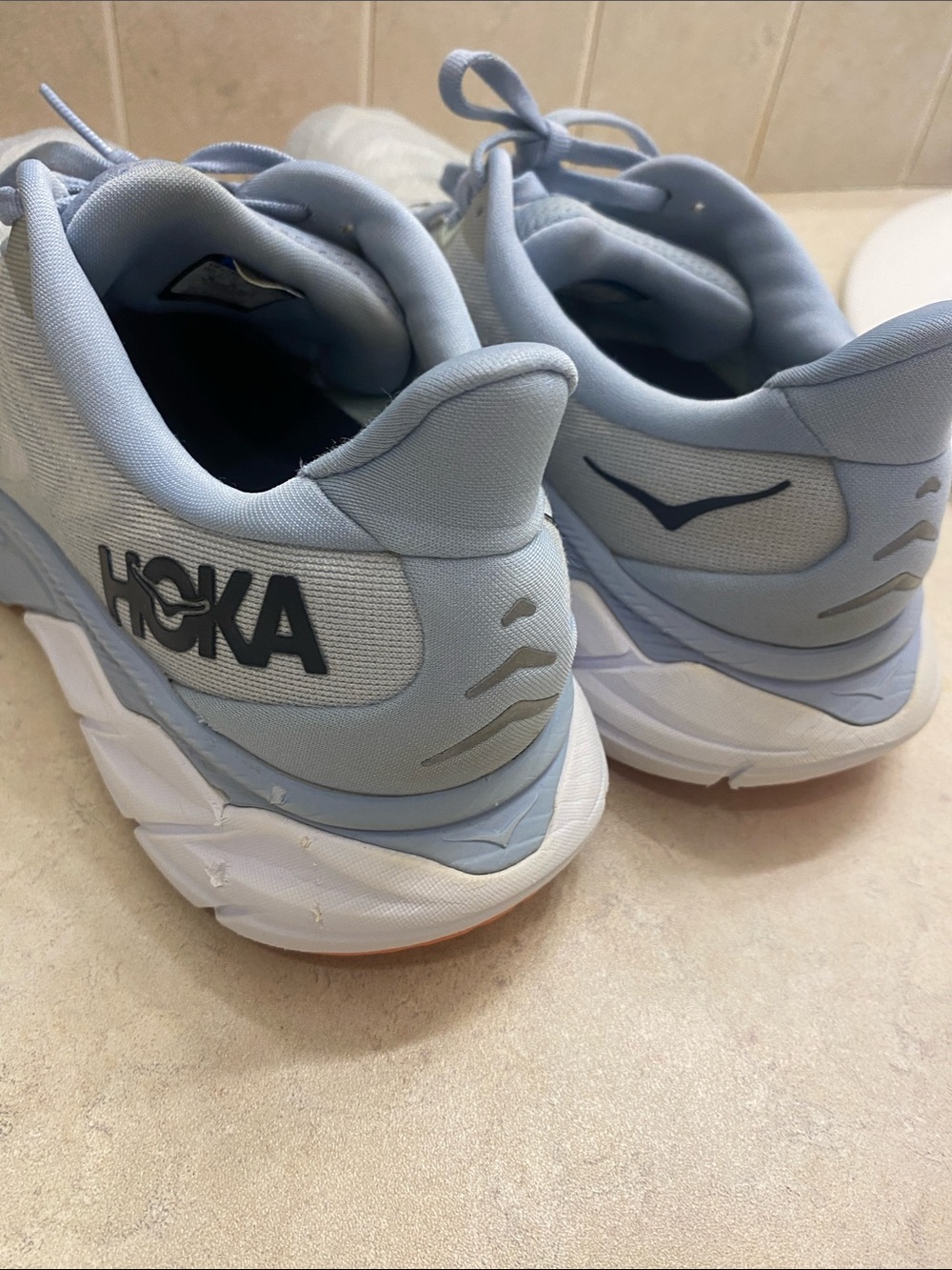 Hoka One Arahi 6 Womens 9 EUC - Picture 7 of 9